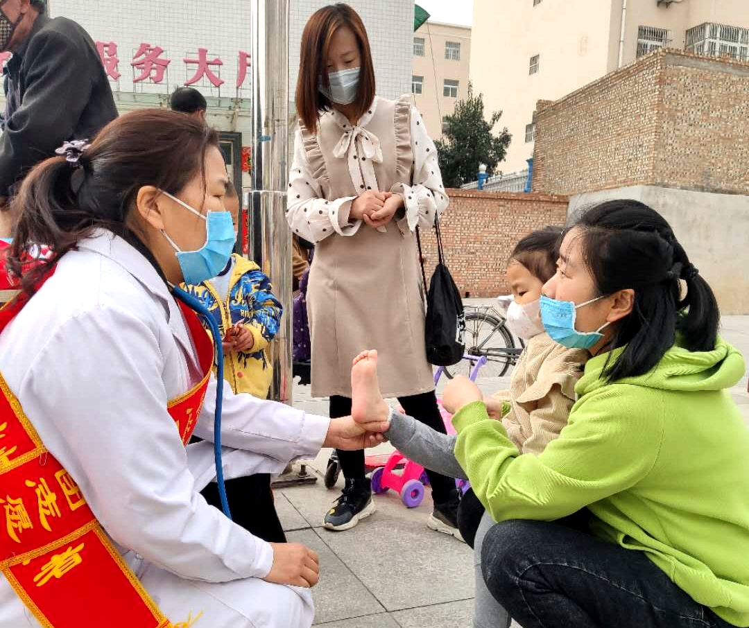 3.12兒科社區(qū)宣傳.jpg